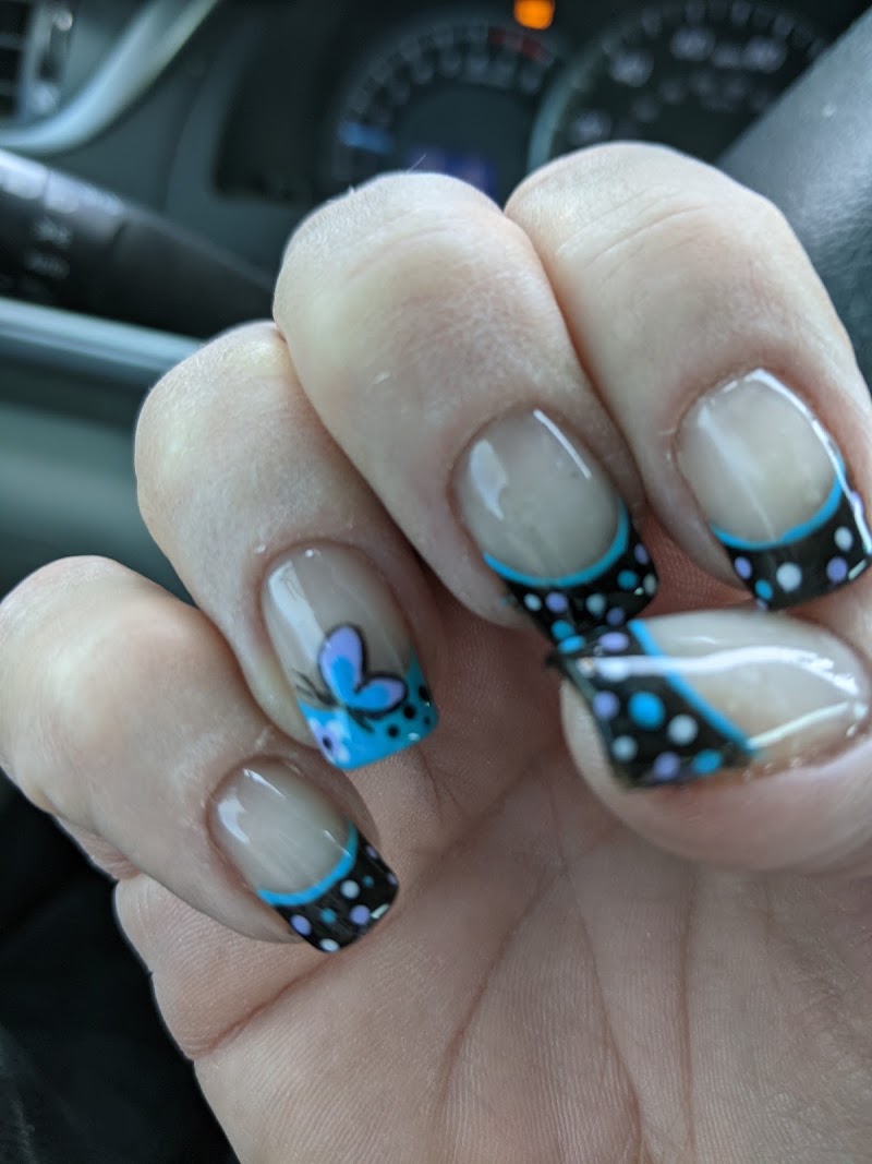 Le Bella Boutique Salon, beauty salon in Klamath Falls, OR, photo 3 of 7